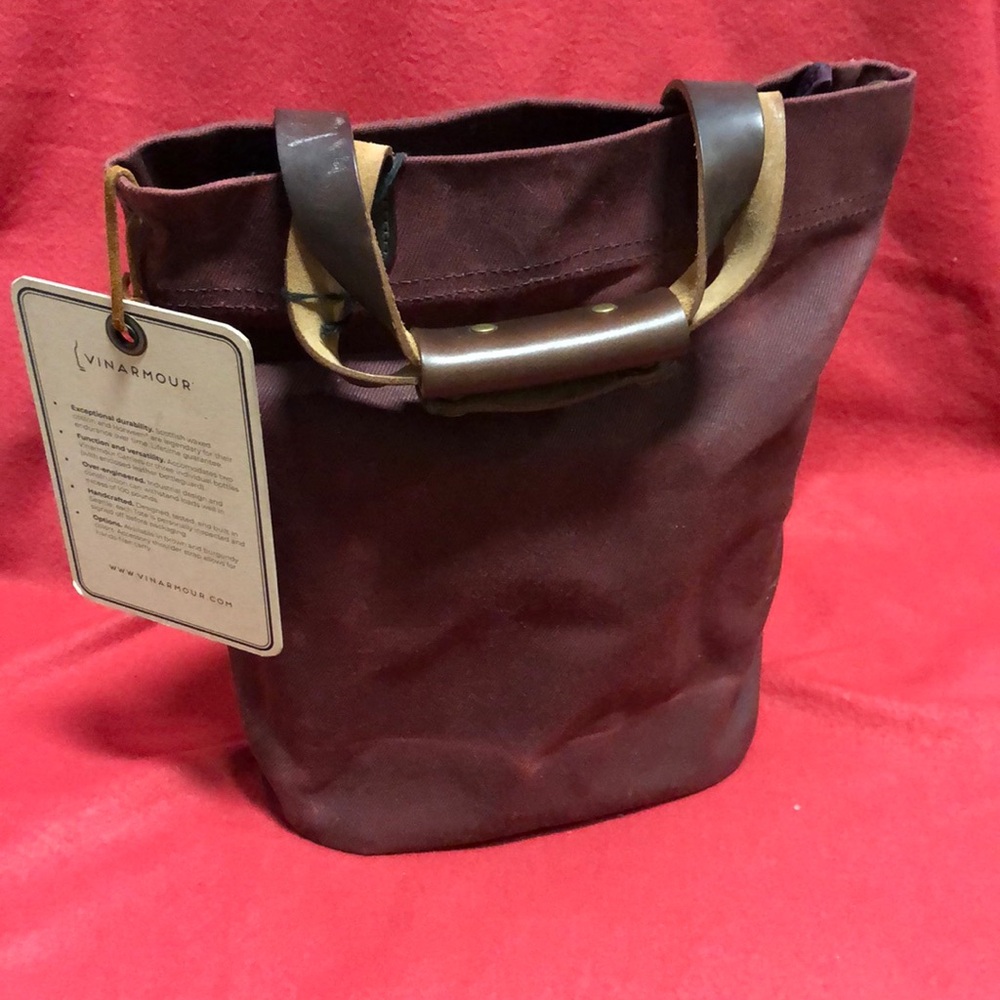 VINARMOUR Carrier Tote - Burgundy